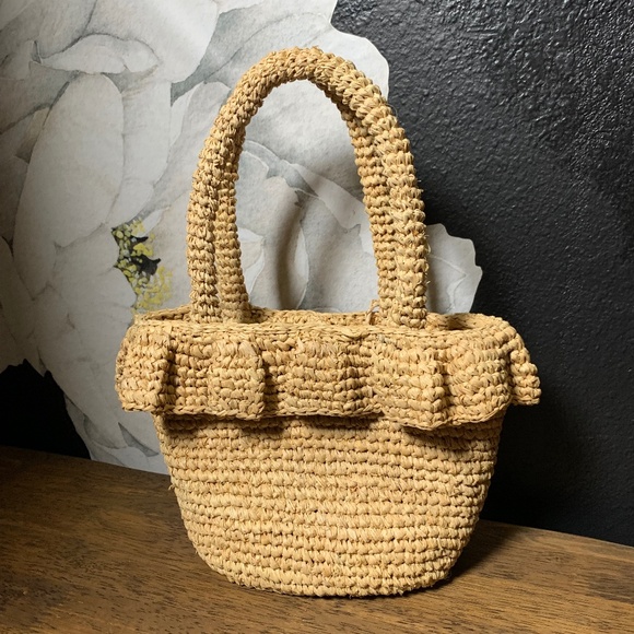 J Crew cute ruffle raffia hand bag NWOT - cottage core
